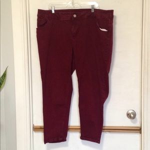 Wine red cotton blend "skinny jean" type pant